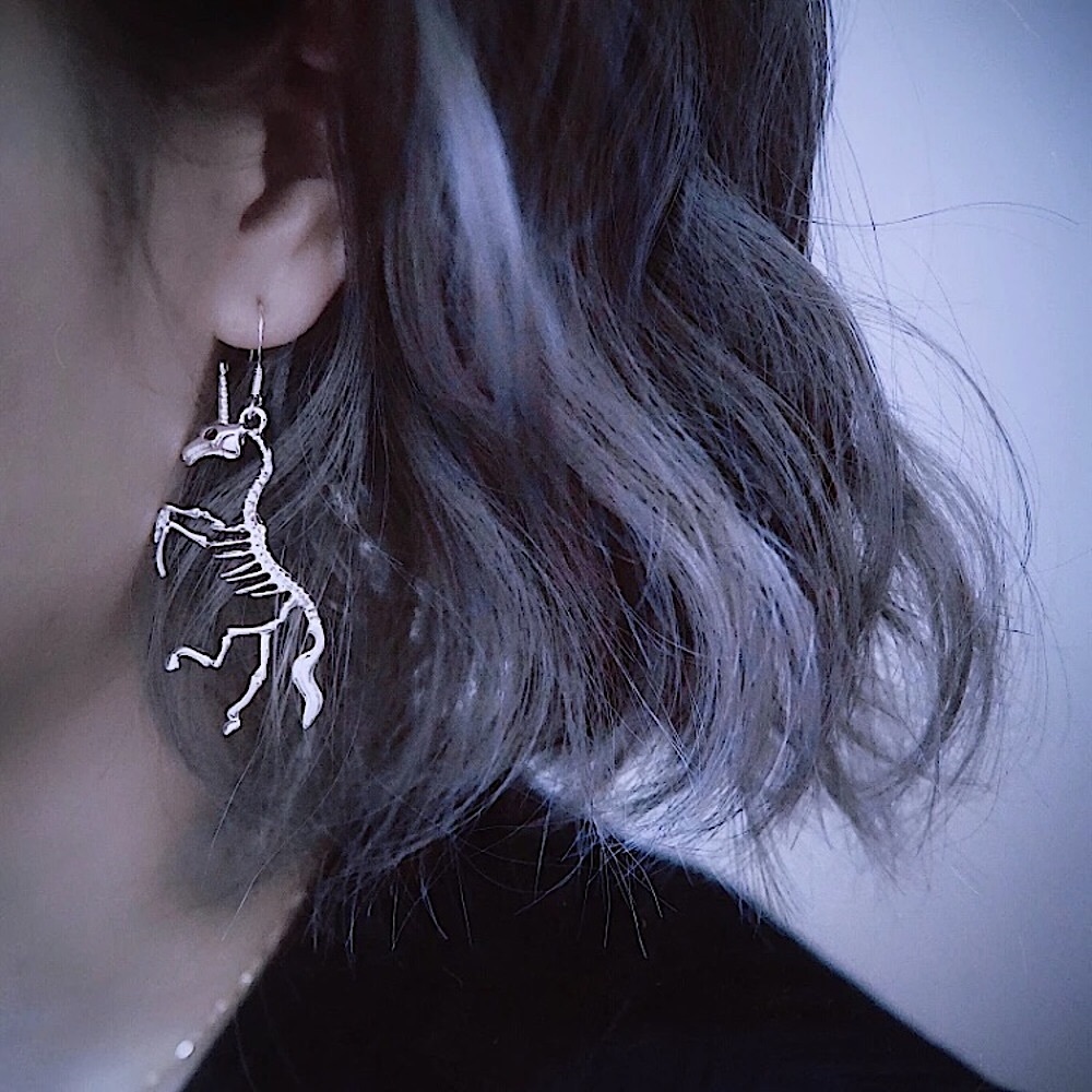 Silver unicorn skeleton earrings - Picture 4 of 8